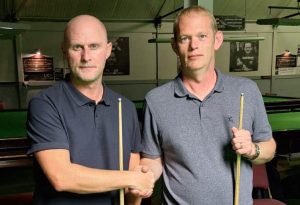 Craig Steadman and Neil Craycraft shake hands before their final.